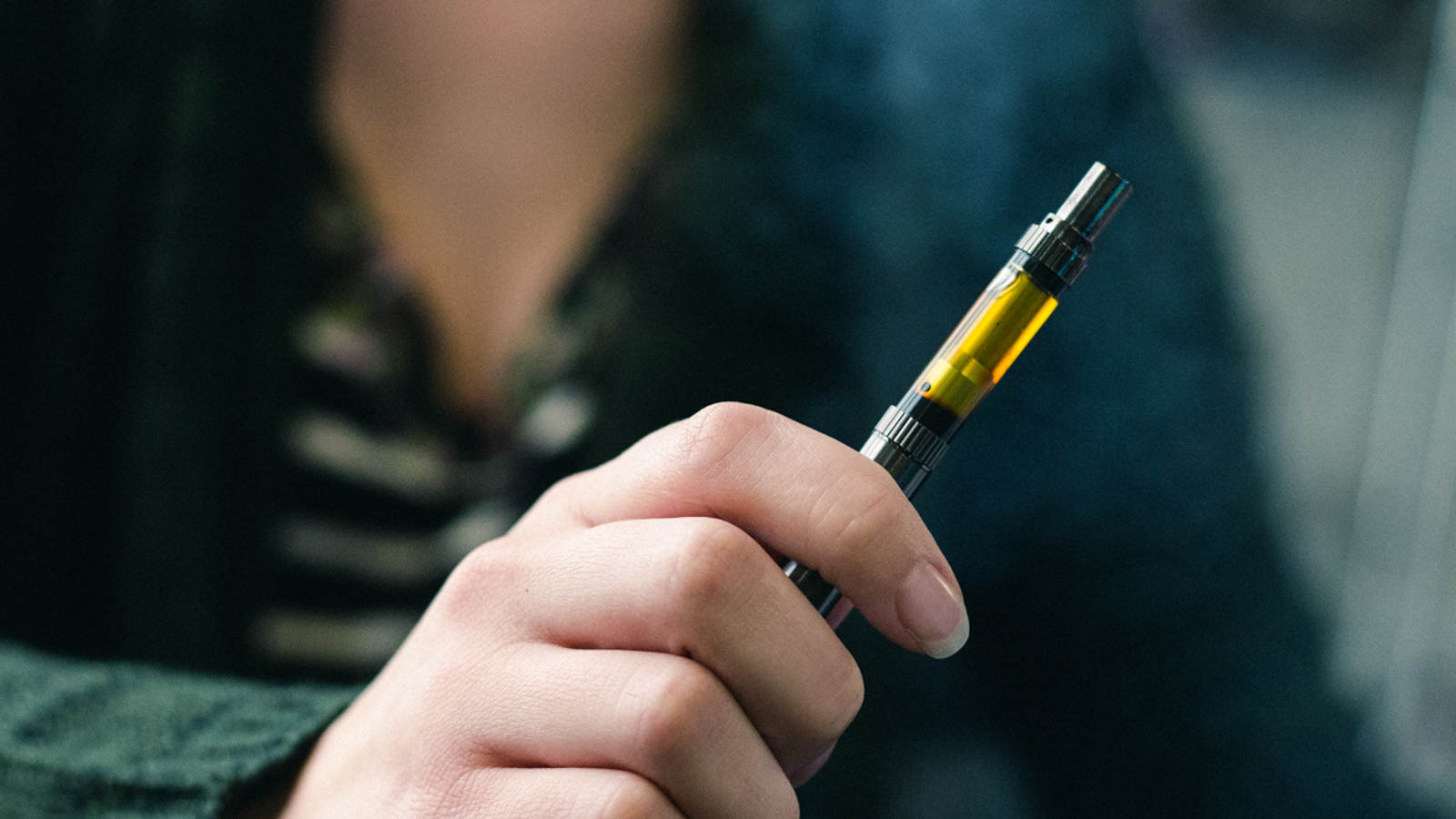 Why Vitamin E Acetate and Other Additives are Causing Concerns about Vaping Cannabis
